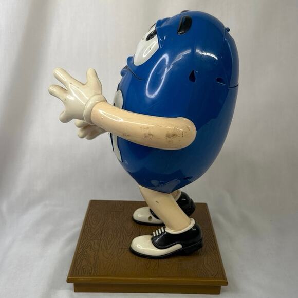 Vintage MM Candy Dispenser Blue Peanut M&M Toy Official 10" Tested Works - Picture 5 of 7